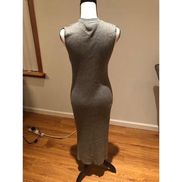 Alice in the Eve Gray Dress - Picture 4 of 5